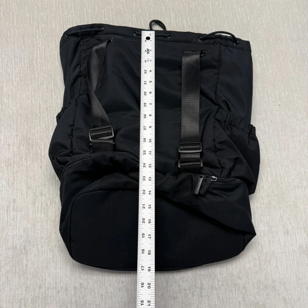 Beyond Yoga Backpack Tote Black Lined Convertible Gym Cinch Drawstring Travel